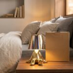 Lámpara de Mesa LED Recargable Figura Decorativa Dorada 3 Tonos
